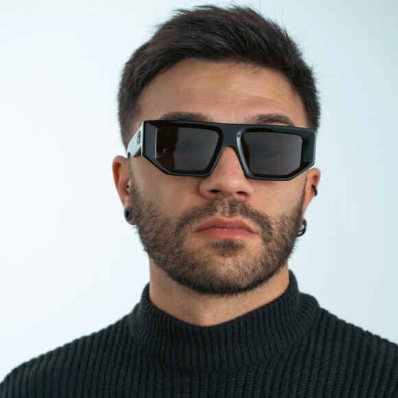 Off-White Women Sunglasses Black Grey Square OERI13F VANCOUVER 1007 BRAND NEW - Picture 11 of 11